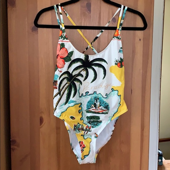 One piece bathing suit - Picture 3 of 5